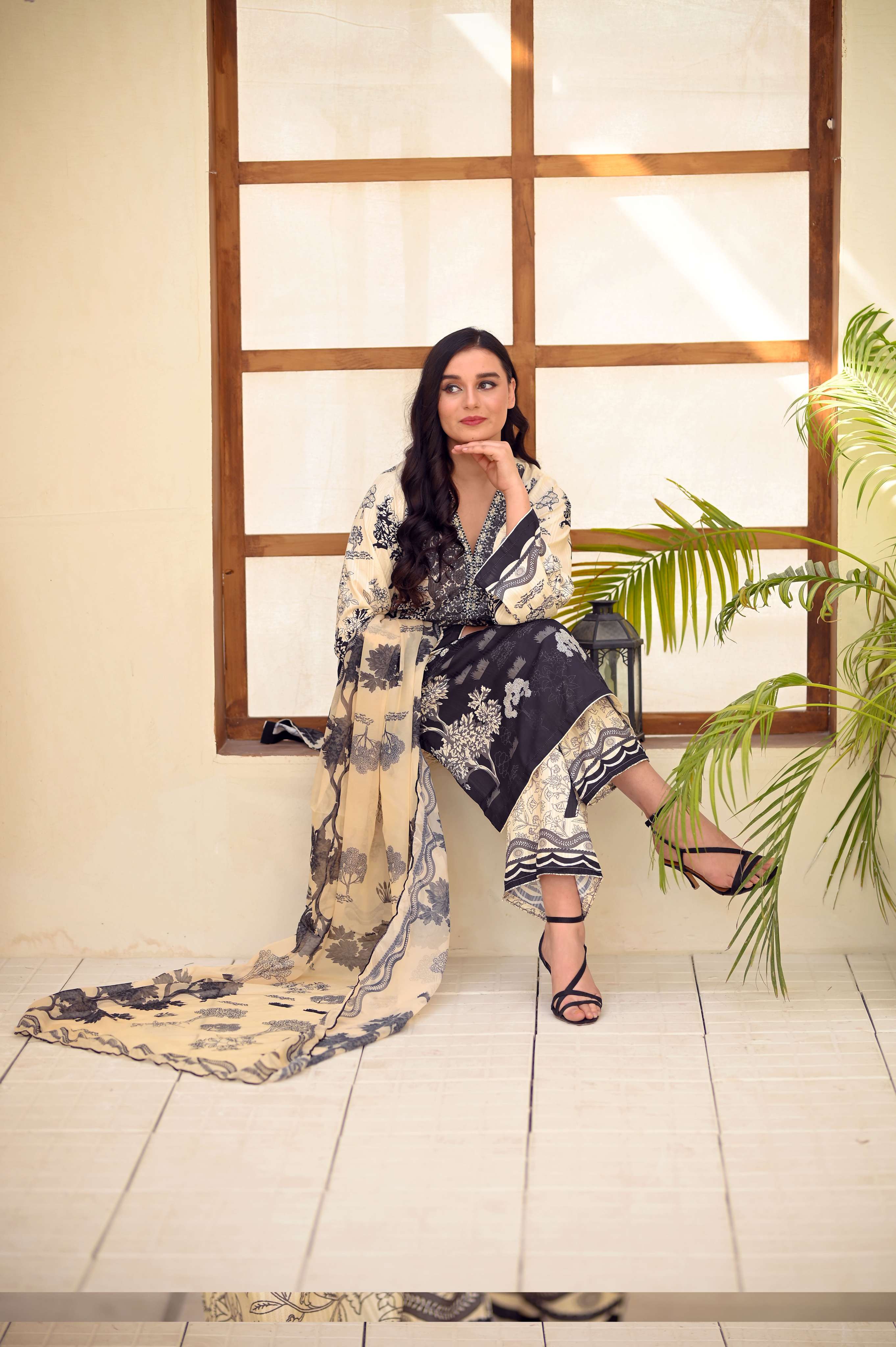 Elara Pearl Digital Swiss Lawn 3-Piece Suit