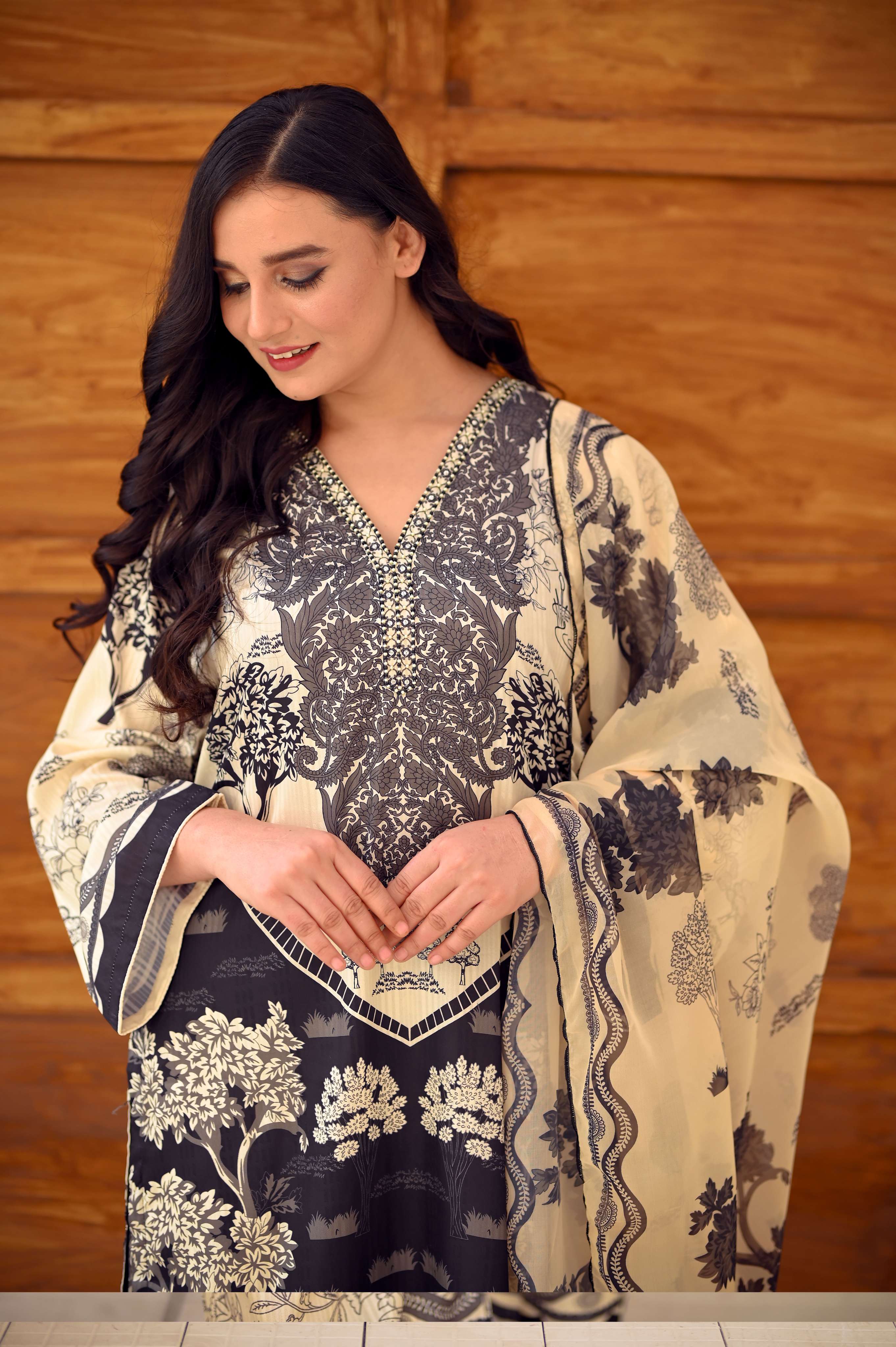 Elara Pearl Digital Swiss Lawn 3-Piece Suit