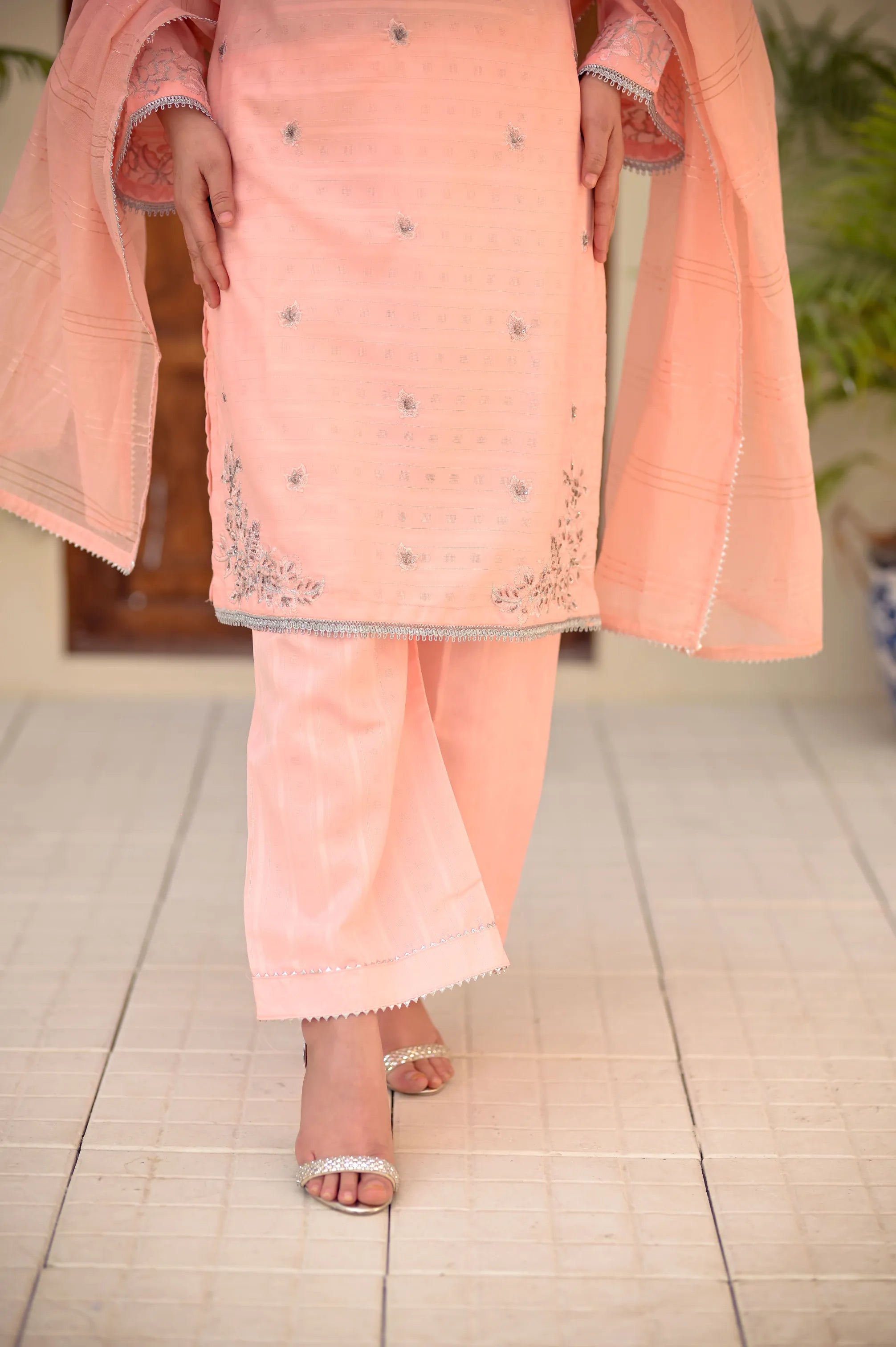 Ravina Jacquard Handcrafted 3-Piece Set
