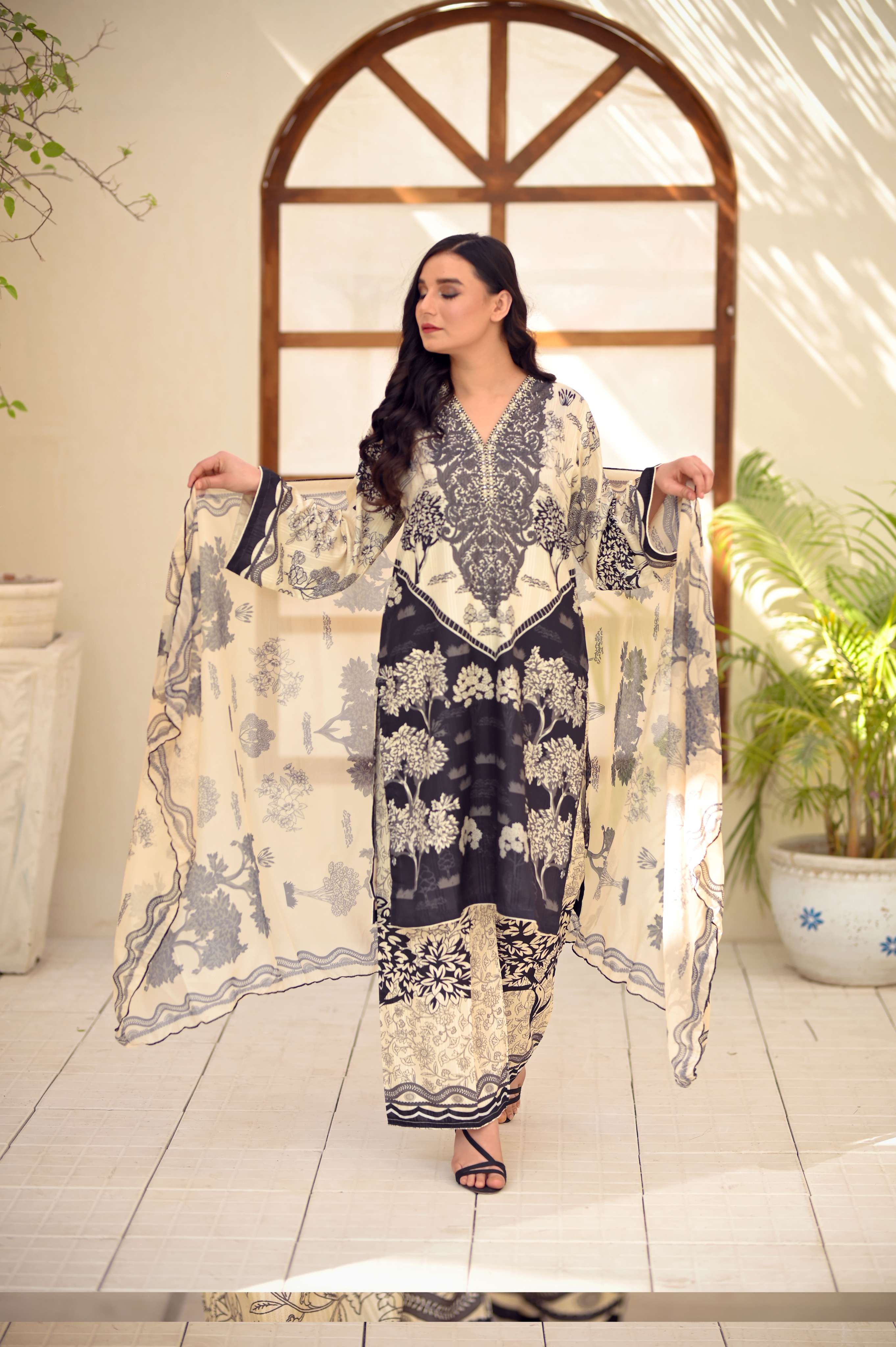Elara Pearl Digital Swiss Lawn 3-Piece Suit