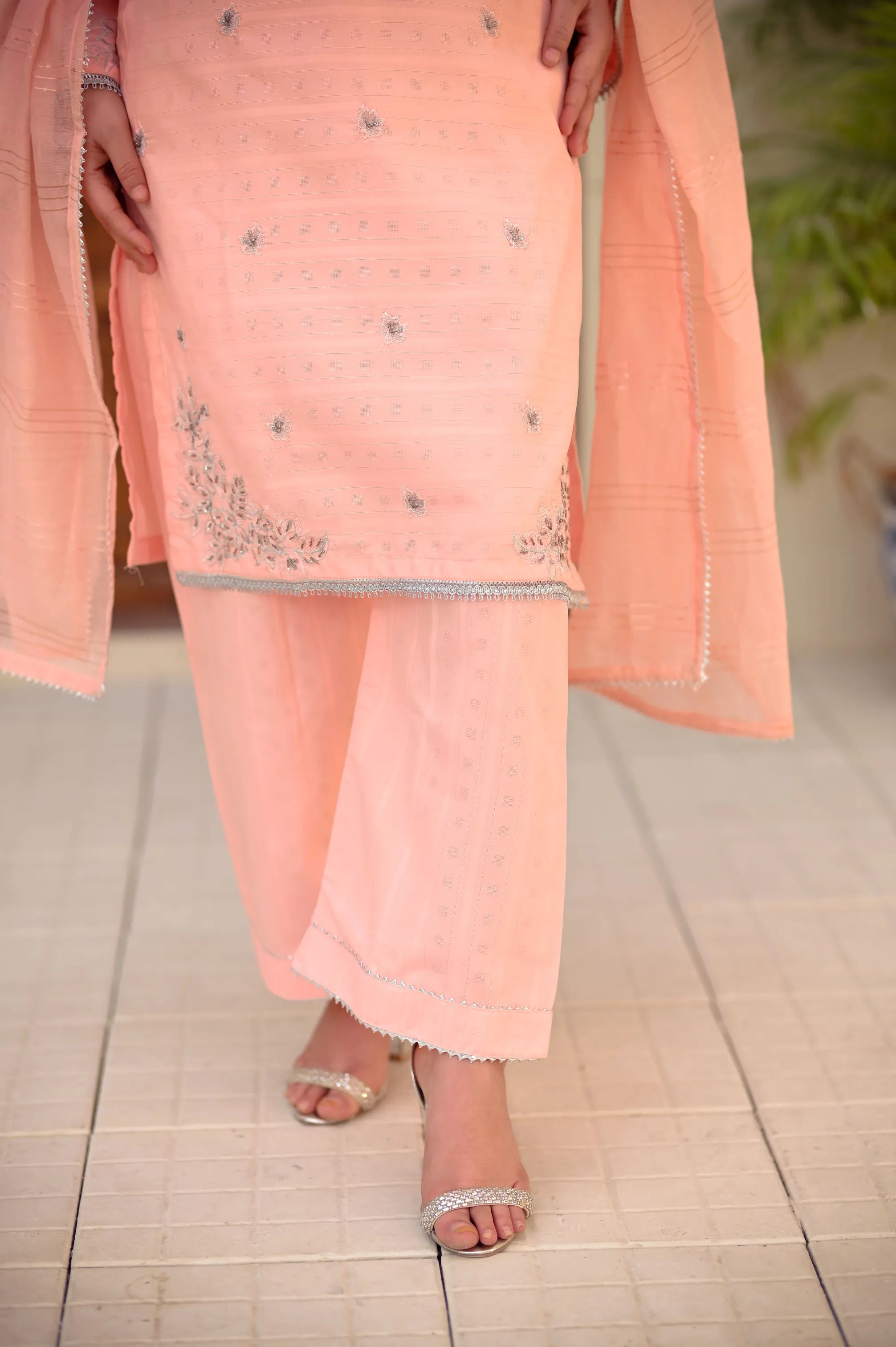 Ravina Jacquard Handcrafted 3-Piece Set