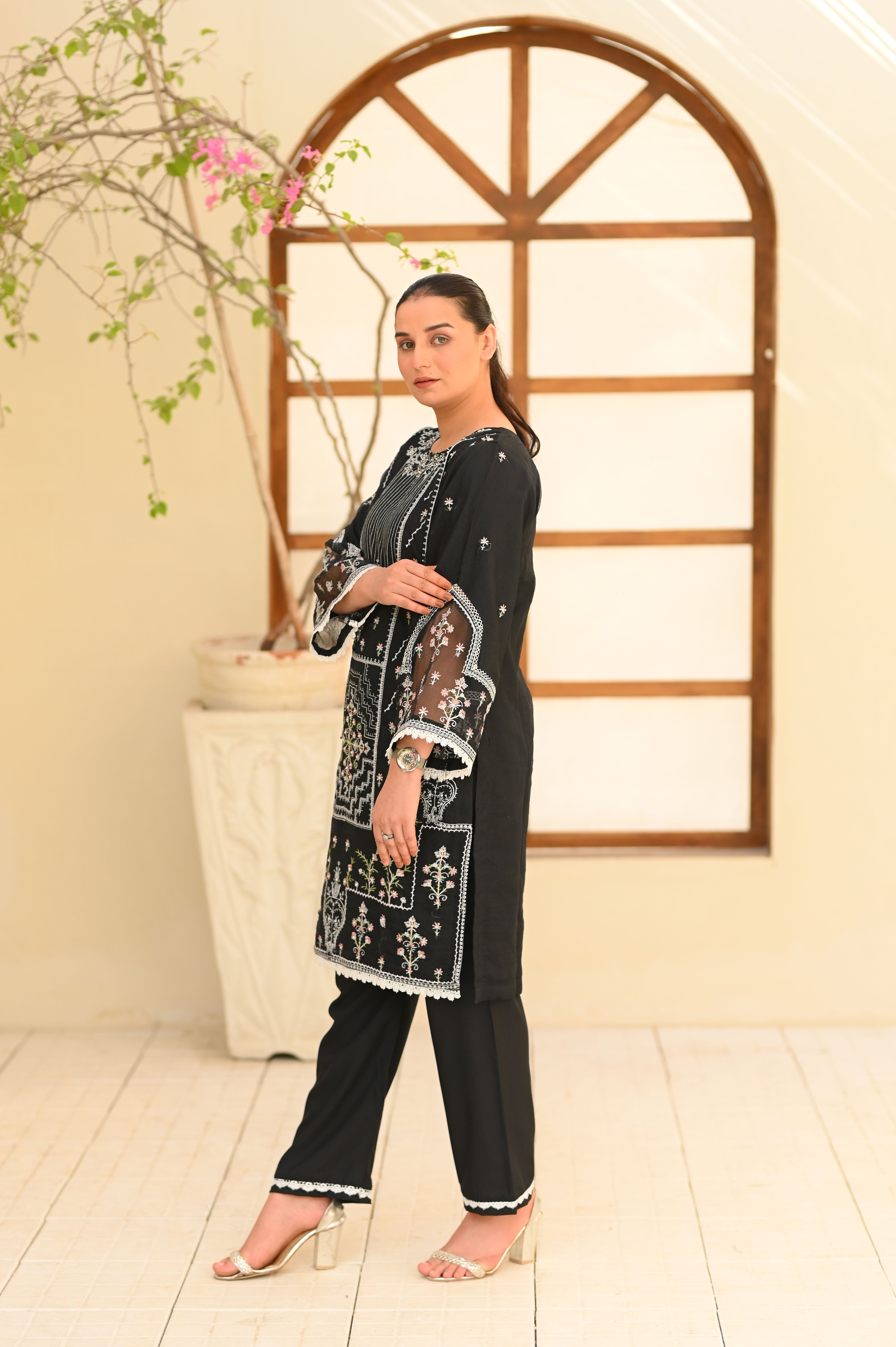 Luxury Heavy Embroidered 3-Piece Suit with Organza & Handcrafted Details